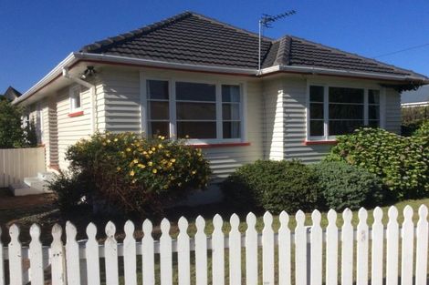 Photo of property in 2/11 Dunedin Street, Redwood, Christchurch, 8051