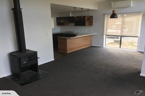 Photo of property in 37 Montrose Avenue, Culverden, 7392