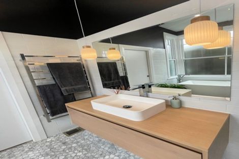 Photo of property in 22 Plunket Street, Kelburn, Wellington, 6012