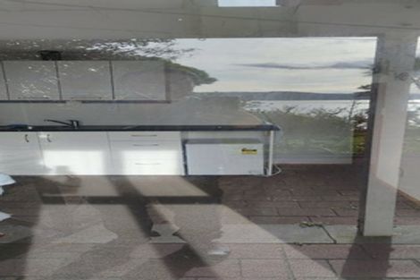 Photo of property in 9 Tai Paku Paku Road, Karaka Bays, Wellington, 6022