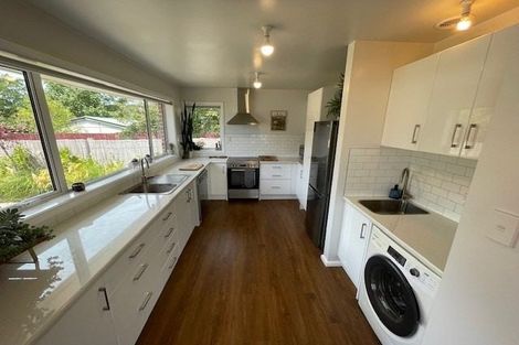 Photo of property in 6 Sevenoaks Drive, Bryndwr, Christchurch, 8053