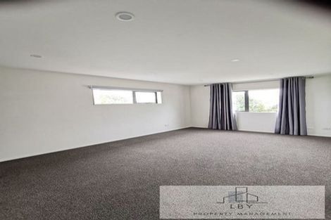 Photo of property in 98 Cardiff Road, Pakuranga, Auckland, 2010