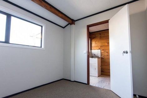 Photo of property in 8a Rogan Street, Mount Roskill, Auckland, 1041