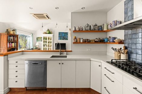 Photo of property in 65 Lucknow Road, Havelock North, 4130