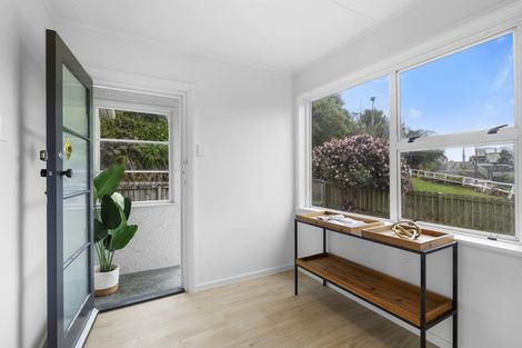 Photo of property in 6 Mill Road, New Plymouth, 4310