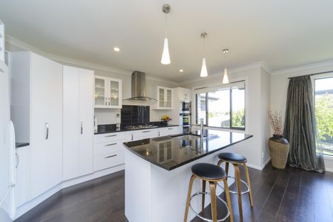 Photo of property in 25 Trump Place, Kelvin Grove, Palmerston North, 4414