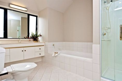 Photo of property in 52 Onetaunga Road, Chatswood, Auckland, 0626