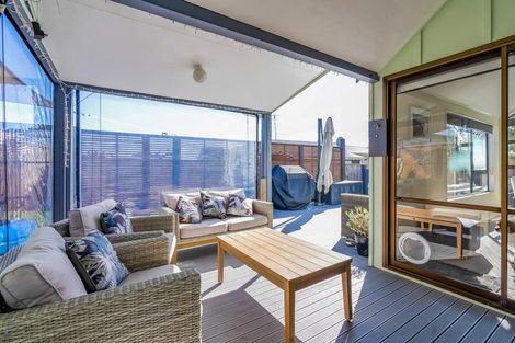 Photo of property in 5 Antonia Place, Bell Block, New Plymouth, 4312