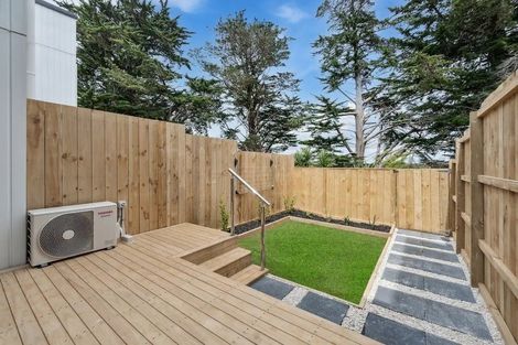 Photo of property in 56 Ramwall Place, Weymouth, Auckland, 2103