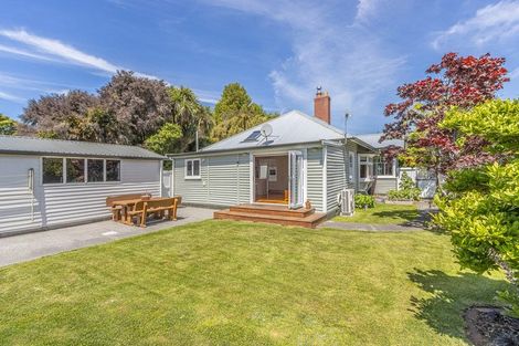 Photo of property in 23 Riverview Street, Beckenham, Christchurch, 8023