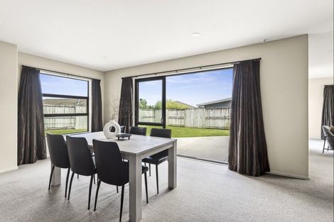 Photo of property in 5 Vosper Close, Leamington, Cambridge, 3432