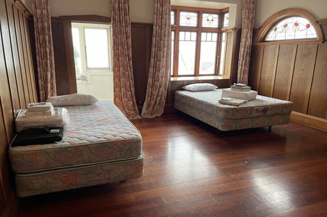 Photo of property in 64 Hawker Street, Mount Victoria, Wellington, 6011