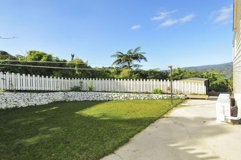 Photo of property in 3 Lone Tree Grove, Kelson, Lower Hutt, 5010