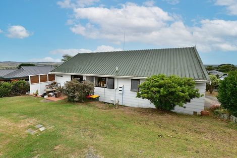 Photo of property in 30 Hand Road, Helensville, 0800
