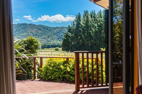 Photo of property in 68a Marchant Road, Kaitoke, Upper Hutt, 5018