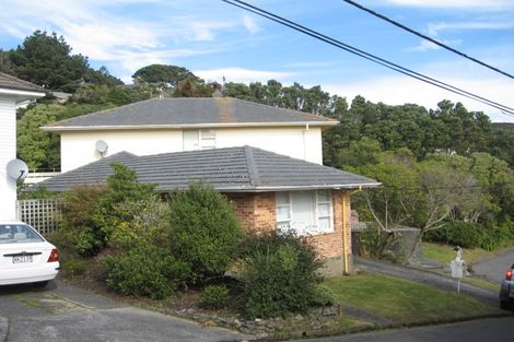 Photo of property in 2 Grenfell Drive, Karori, Wellington, 6012
