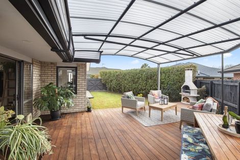 Photo of property in 27 Greig Place, Pukekohe, 2120