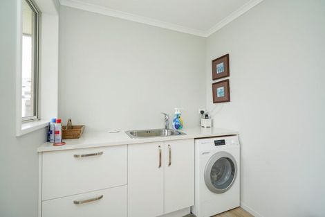 Photo of property in 7 Barker Place, Waikiwi, Invercargill, 9810