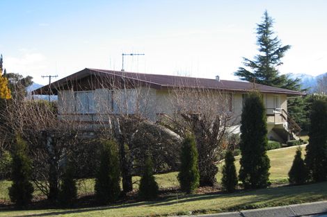 Photo of property in 6 Totara Terrace, Wanaka, 9305