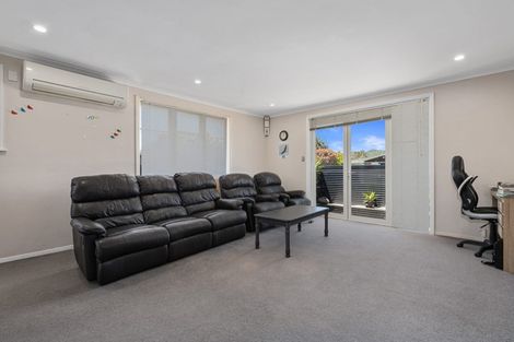 Photo of property in 73 Wai-iti Crescent, Woburn, Lower Hutt, 5010