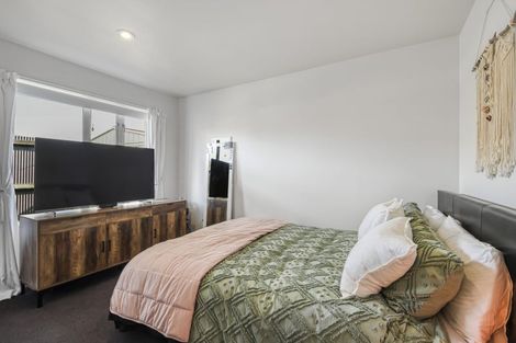 Photo of property in 2/74 Russley Road, Russley, Christchurch, 8042