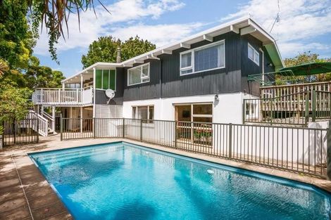 Photo of property in 2 Manaia Place, Mairangi Bay, Auckland, 0630