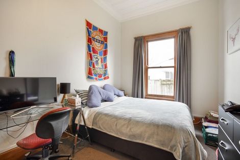 Photo of property in 36 Knowles Street, Terrace End, Palmerston North, 4410