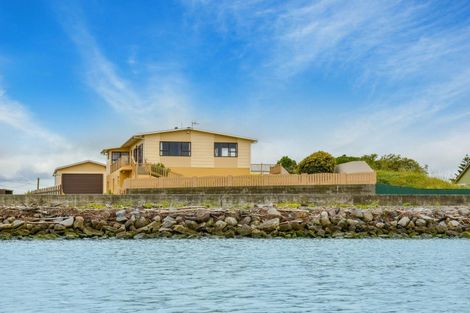 Photo of property in 3 Hartley Street, Foxton Beach, Foxton, 4815
