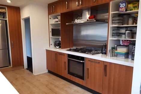 Photo of property in 5 West Harbour Drive, West Harbour, Auckland, 0618