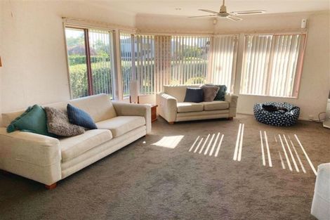 Photo of property in 227a Hill Road, The Gardens, Auckland, 2105