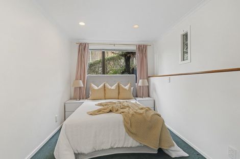 Photo of property in 12 Kaitake Place, Oakura, 4314