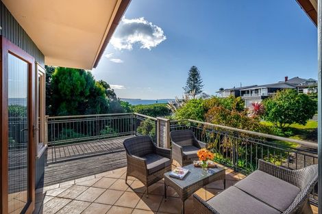 Photo of property in 8 Rangitoto View Road, Cockle Bay, Auckland, 2014
