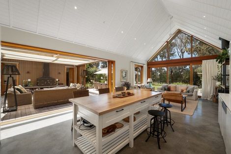 Photo of property in 2 Sea Crest Place, Bowentown, Waihi Beach, 3177