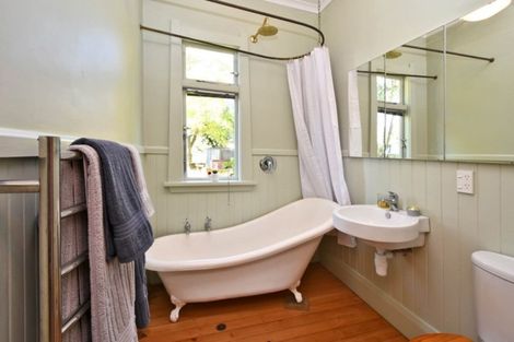 Photo of property in 132 Olliviers Road, Phillipstown, Christchurch, 8011