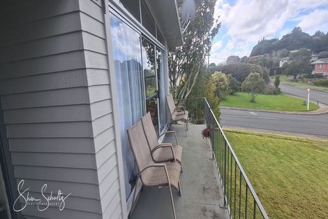 Photo of property in 35 Whaka Street, Maungaturoto, 0520