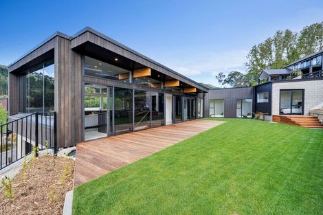 Photo of property in 13 Round Hill Rise, Cracroft, Christchurch, 8022