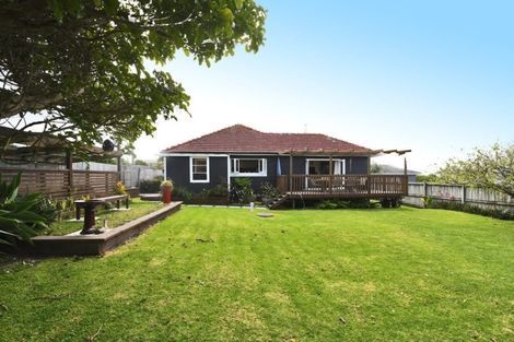 Photo of property in 12 Totara Road, Leigh, 0985