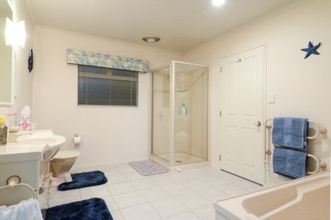 Photo of property in 4 Gilbert Court, Rototuna, Hamilton, 3210