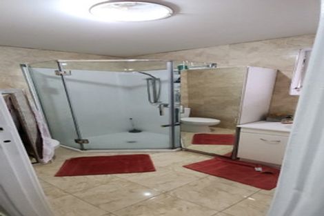 Photo of property in 5 Ennis Avenue, Pakuranga Heights, Auckland, 2010