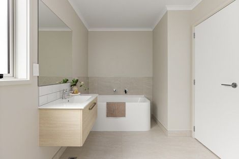 Photo of property in 309a Lakes Boulevard, Pyes Pa, Tauranga, 3112