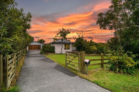 Photo of property in 15 Buttercup Place, Waimauku, 0812