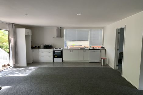 Photo of property in 26 Lauderdale Road, Birkdale, Auckland, 0626