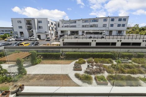 Photo of property in Apollo Apartments, 201/46 Rosedale Road, Rosedale, Auckland, 0632