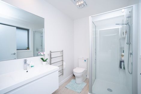 Photo of property in 22 Monaco Grove, Fitzherbert, Palmerston North, 4410