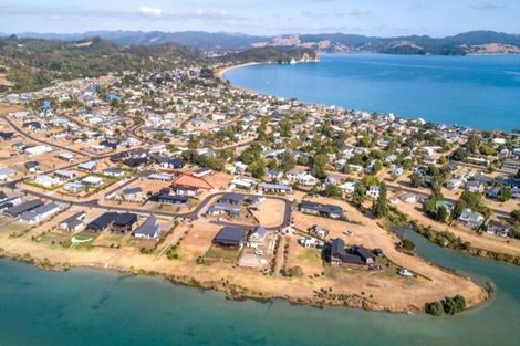 Photo of property in 11 Admiral Drive, Cooks Beach, Whitianga, 3591