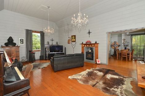 Photo of property in 305 Whananaki Road North, Opuawhanga, Hikurangi, 0181