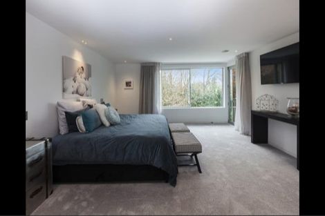 Photo of property in 8 Saint Barnabas Lane, Fendalton, Christchurch, 8052