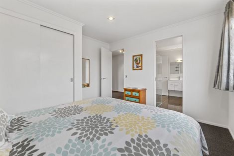 Photo of property in 9b Chilman Street, Strandon, New Plymouth, 4312