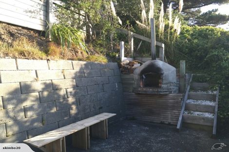 Photo of property in 33 Ahuriri Street, Strathmore Park, Wellington, 6022