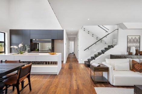 Photo of property in 2 Luff Place, Long Bay, Auckland, 0630